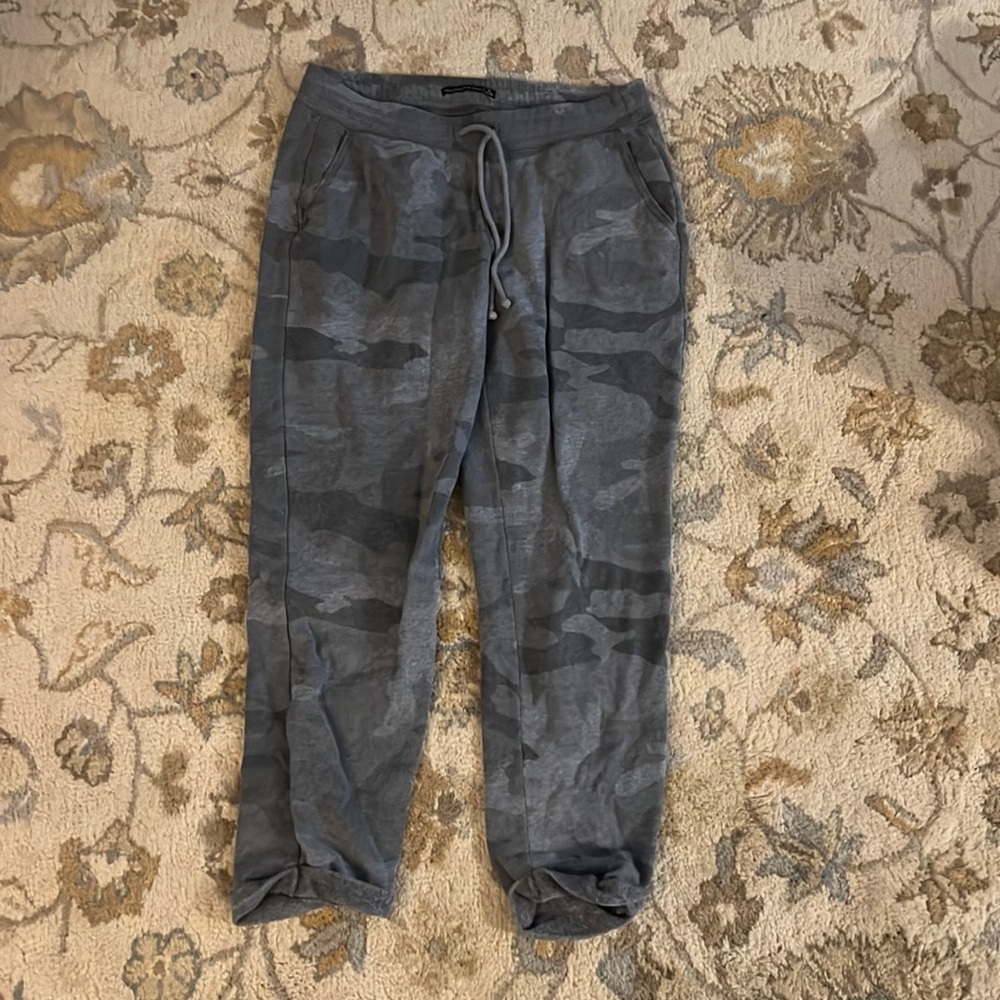 Abercrombie & Fitch cameo rolled cuff sweatpants!